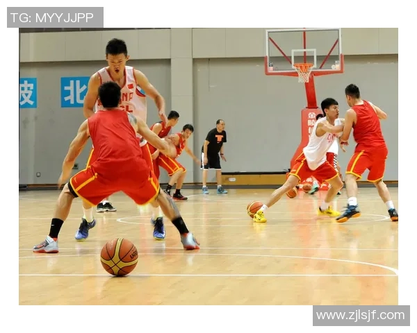 小前锋的篮球明星们如何在赛场上展现个人魅力与团队协作的完美结合 小前锋的篮球明星们如何在赛场上展现个人魅力与团队协作的完美结合